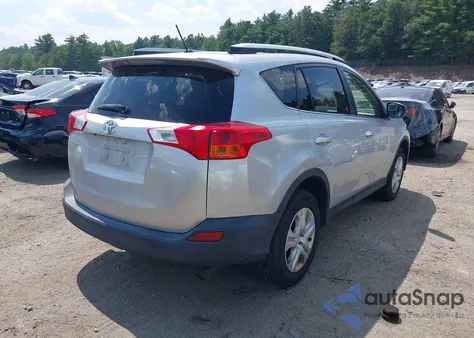 2015 Toyota Rav4 Le z USA, uszkodzony, nr VIN JTMBFREV7FJ019373